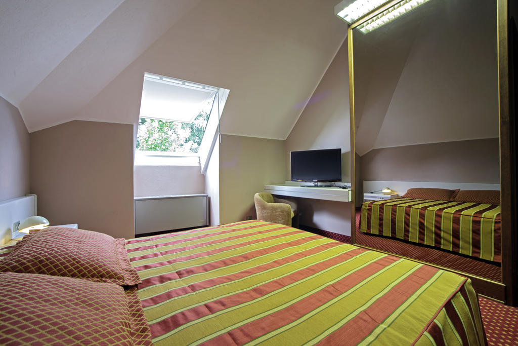 Hotel I Diamanti Garlasco Cameră foto