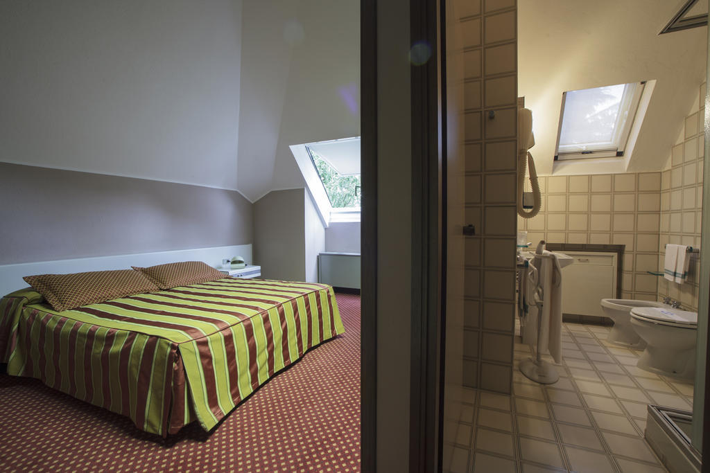 Hotel I Diamanti Garlasco Cameră foto